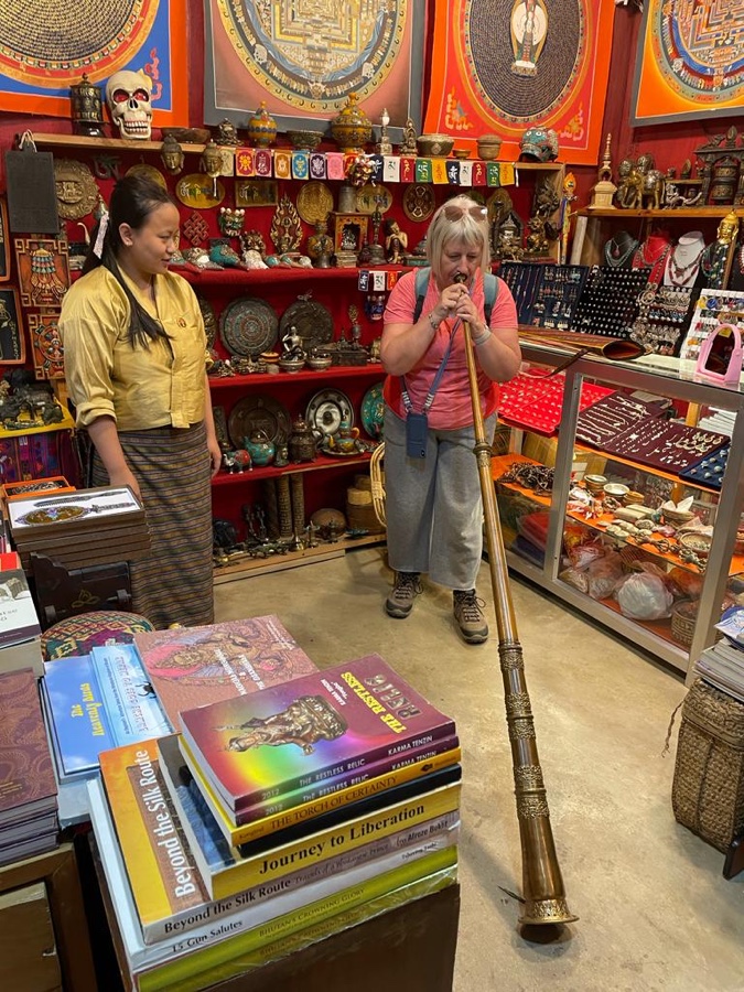 Bhutan – Punakha – I have a new musical instrument to&nbsp;play!